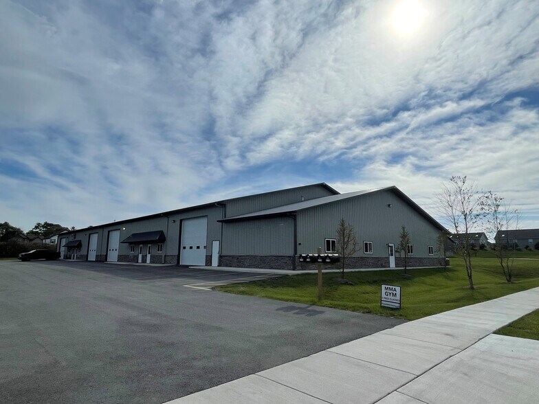 More Photos Of 8215 Taney Pl, Merrillville Warehouse For Lease