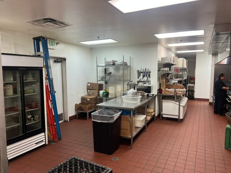More Photos Of 820 E Santa Fe Ave, Grants Restaurant For Sale