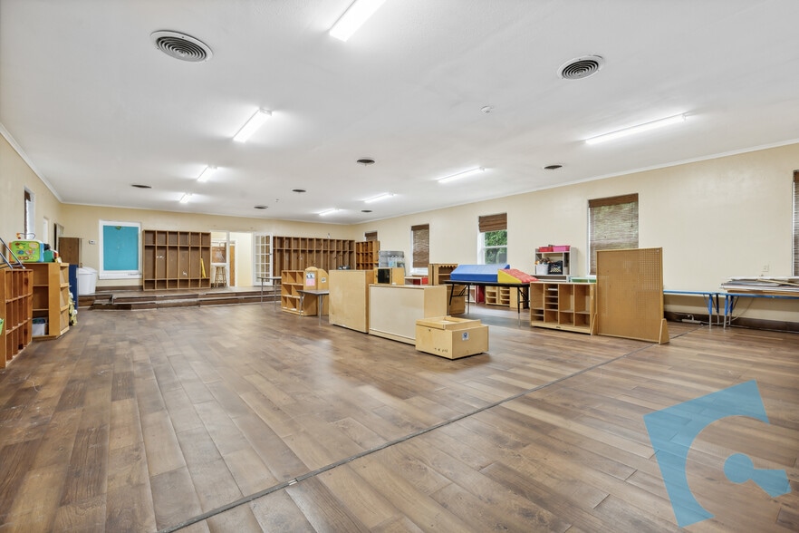 More Photos Of 114 S 14th St, Midlothian Daycare Center For Sale