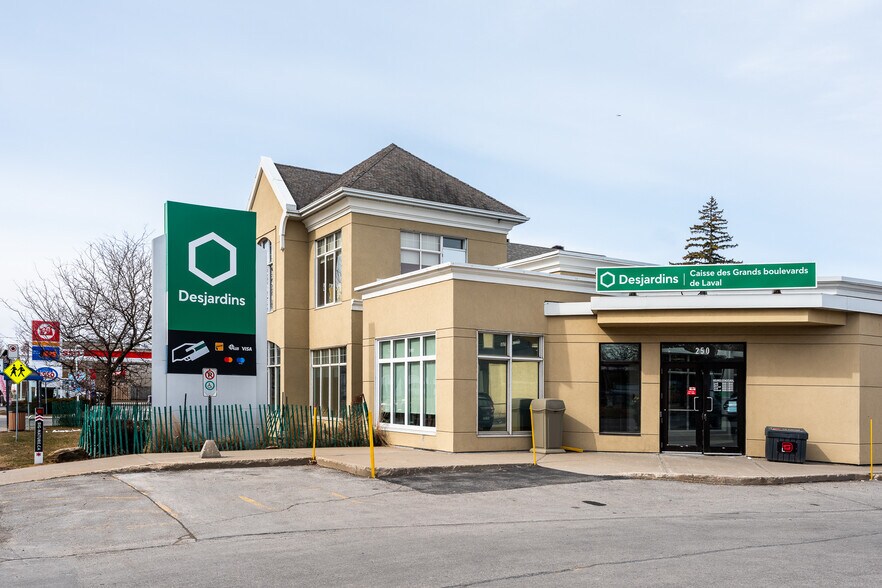 More Photos Of 250 Boul De La Concorde E, Laval Loft Creative Space For Sale