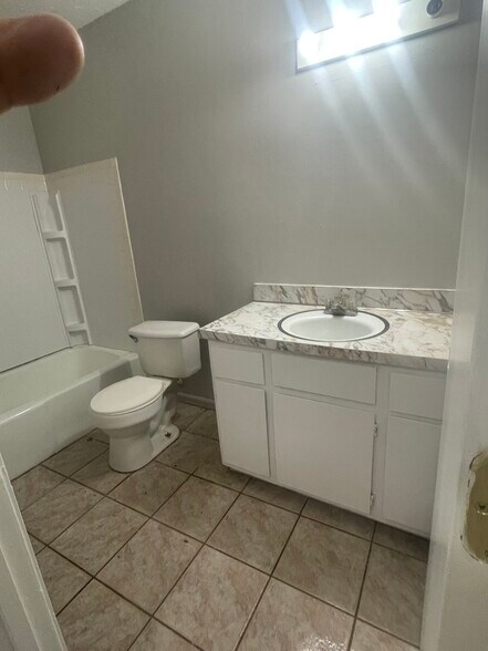 More Photos Of 4601 S Martin Luther King Jr Blvd, Lansing Apartments For Sale