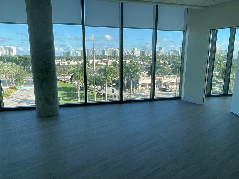 More Photos Of 21290 Biscayne, Aventura Office For Lease