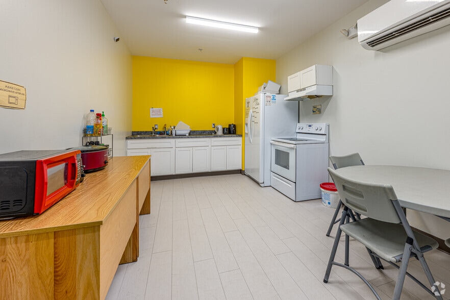 More Photos Of 522 E Railroad St, Long Beach Apartments For Sale