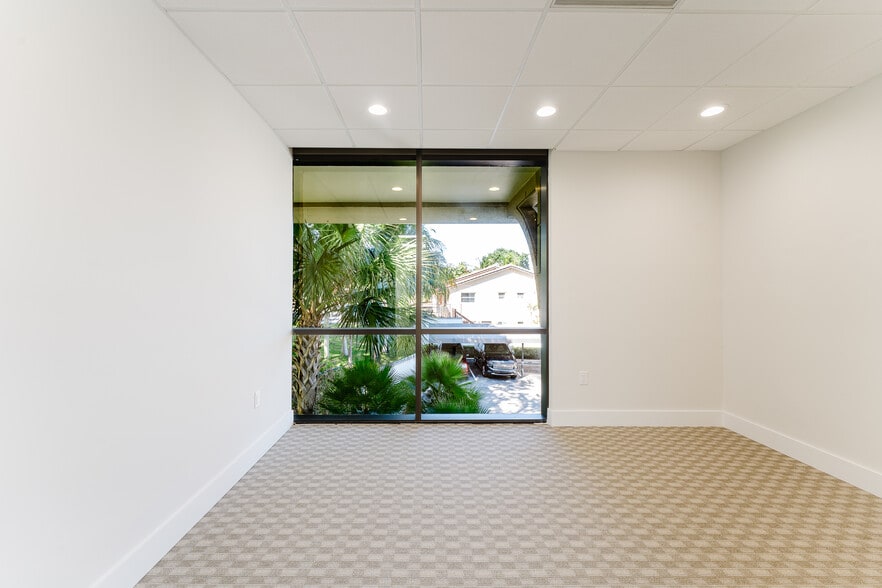 More Photos Of 399 W Palmetto Park Rd, Boca Raton Office For Lease