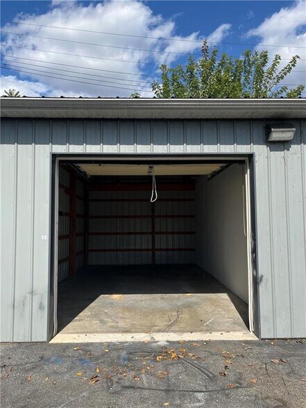 More Photos Of 1611 Spruce St, Easton Flex For Lease