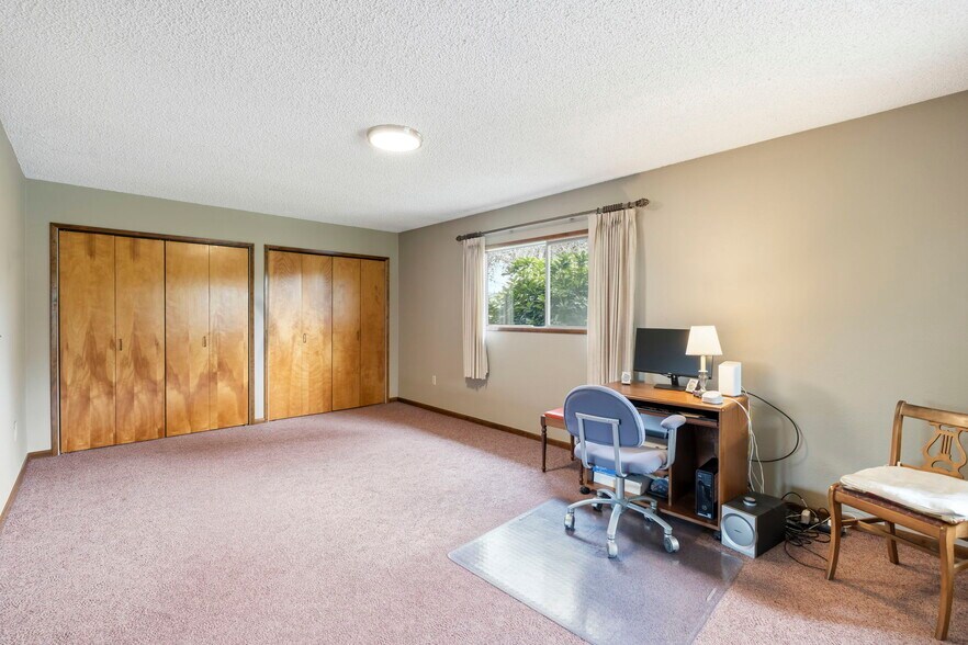 More Photos Of 1553 Bishop Rd, Chehalis Flex For Sale