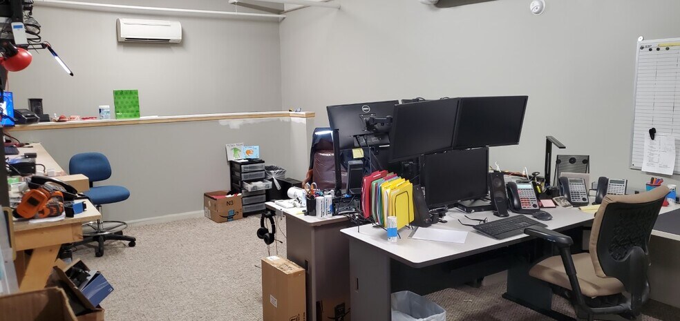 More Photos Of 111 Olive St, Salisbury Warehouse For Sale