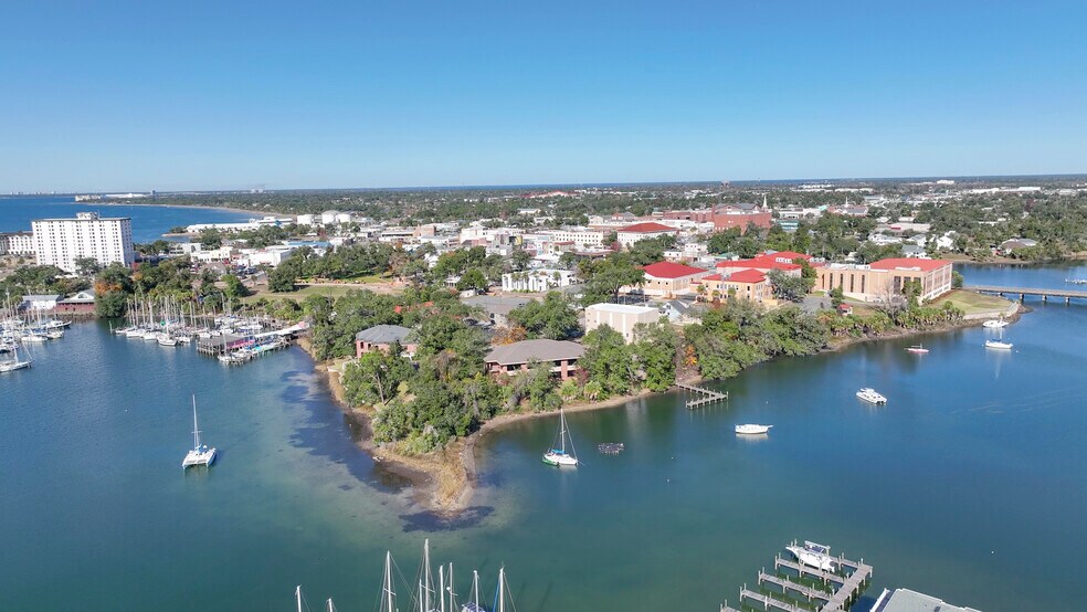 More Photos Of 220 Mckenzie Ave, Panama City Office For Sale