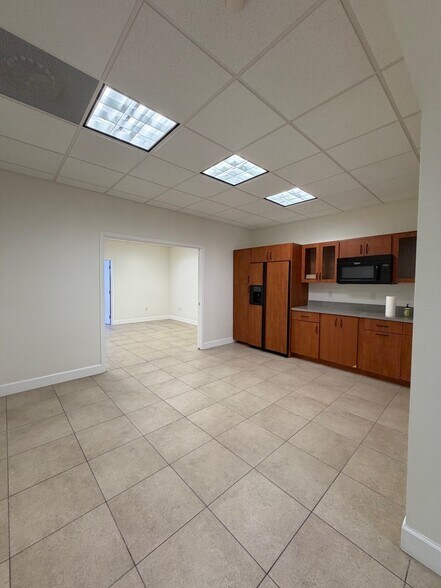 More Photos Of 16155-16155 SW 117th Ave, Miami Light Distribution For Sale