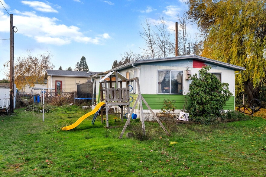 More Photos Of 3391 Avalon Dr, Hood River Manufactured Housing Mobile Home Park For Sale