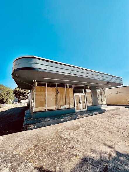 More Photos Of 266-270 Monroe Ave, Rochester Storefront Retail Office For Lease