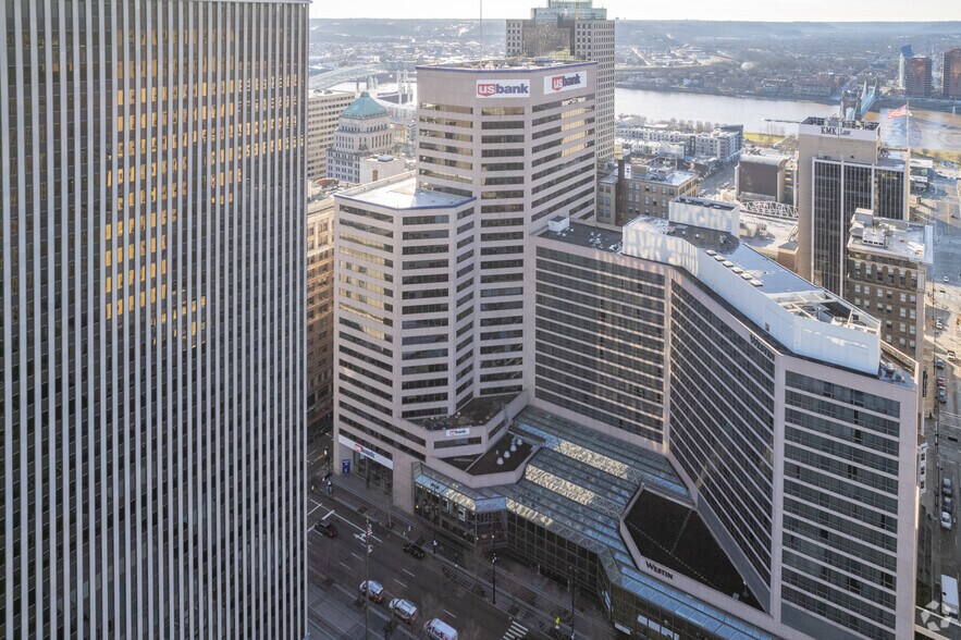 More Photos Of 425 Walnut St, Cincinnati Office For Lease