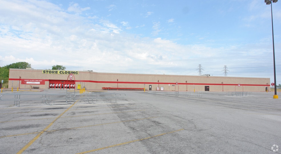 More Photos Of 2600 S Cherry Ln, Fort Worth Freestanding For Sale