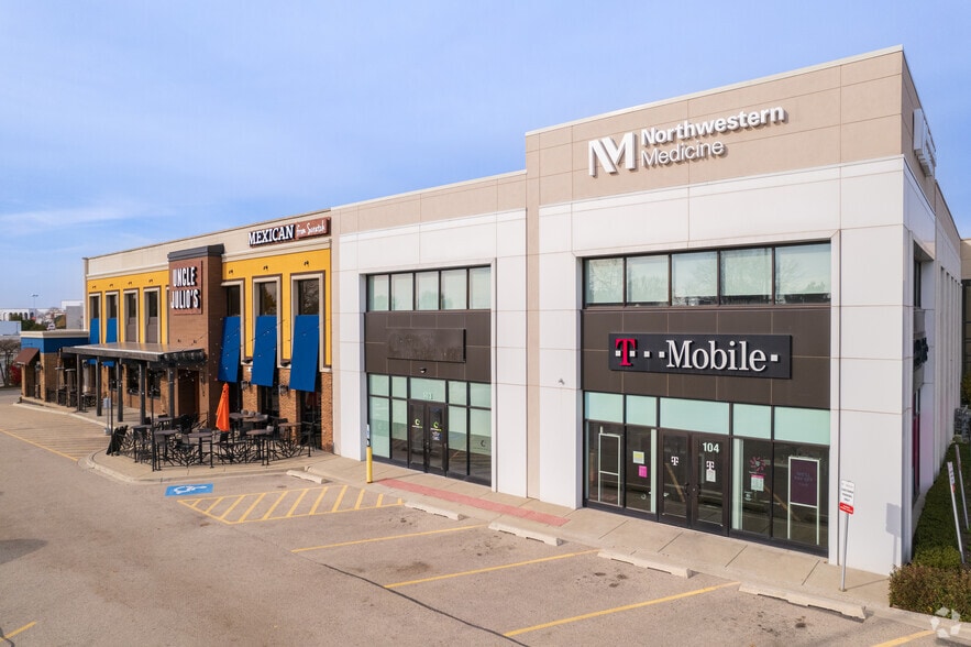 More Photos Of 850-870 N Milwaukee Ave, Vernon Hills Storefront Retail Office For Lease
