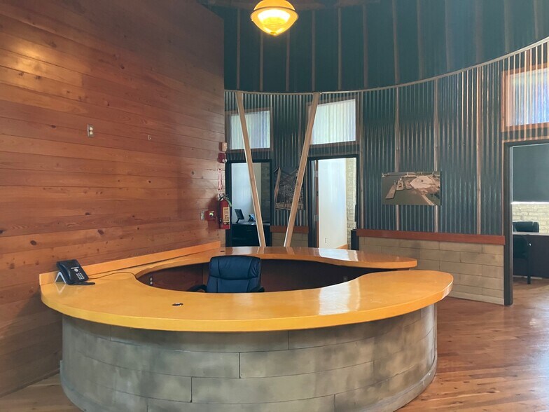 More Photos Of 739 S Clark St, New Orleans Office For Sale