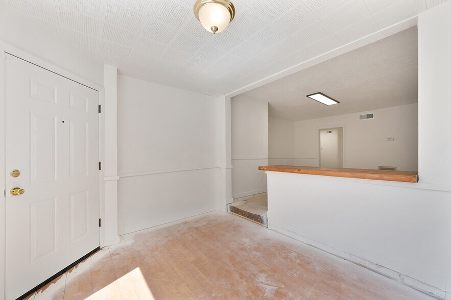 More Photos Of 1407-1409 Lincoln Way, Auburn Office For Sale