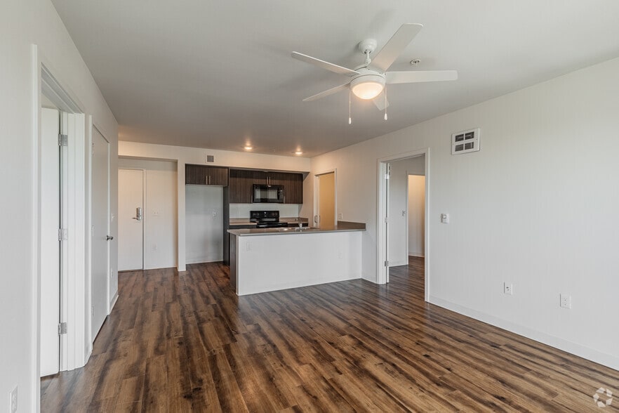 More Photos Of 5990 SE 92nd Ave, Portland Apartments For Lease