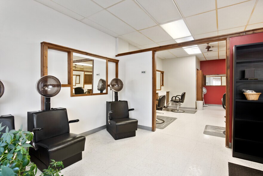 More Photos Of 4801 N Welcome Ave, Minneapolis Freestanding For Sale