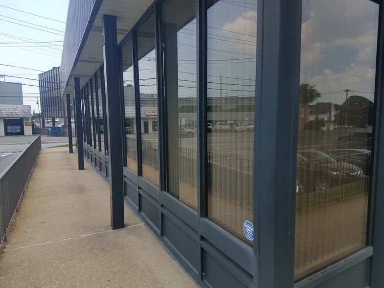 More Photos Of 1200 W Broadway, Hewlett Medical For Lease