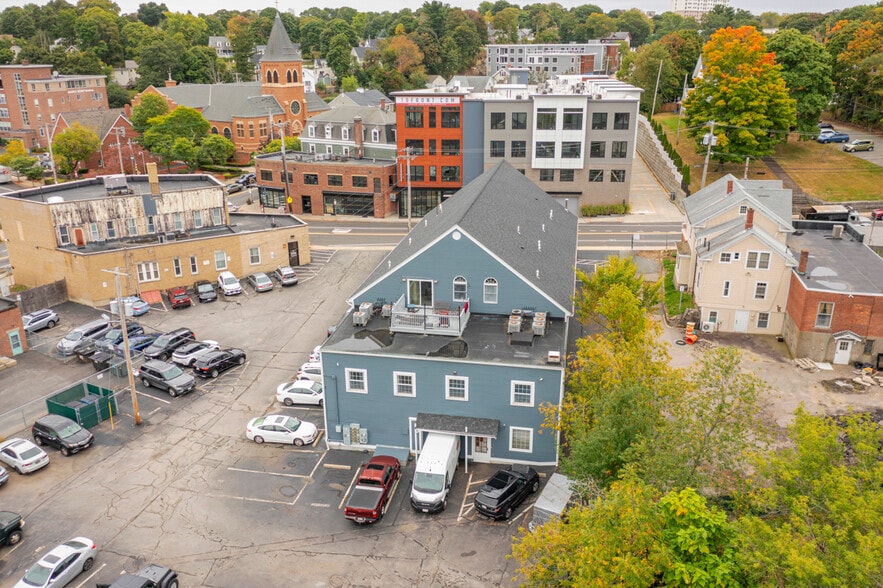 More Photos Of 11 Front St, Weymouth Office For Lease