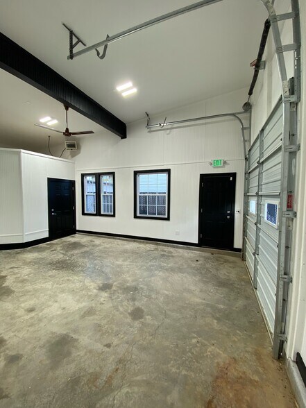 More Photos Of 134 Cockeysville, Cockeysville Warehouse For Lease