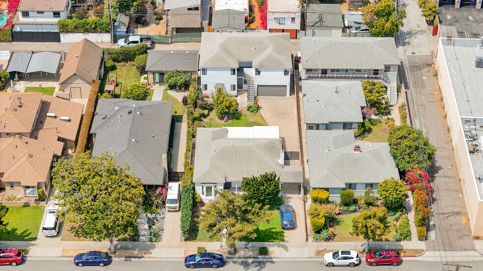 More Photos Of 2218 24th St, Santa Monica Apartments For Sale