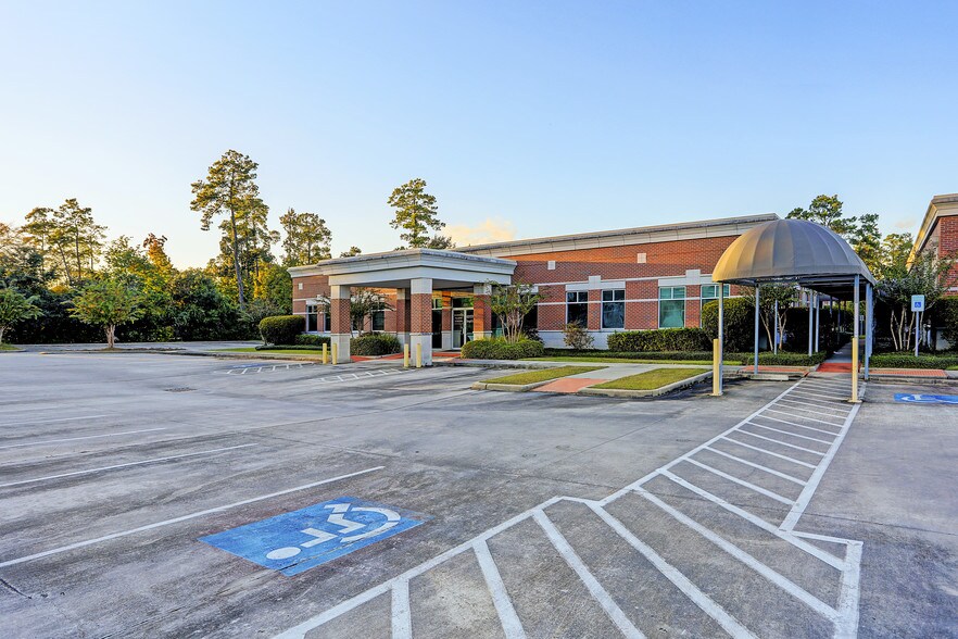 More Photos Of 3115 College Park Dr, Conroe Medical For Lease