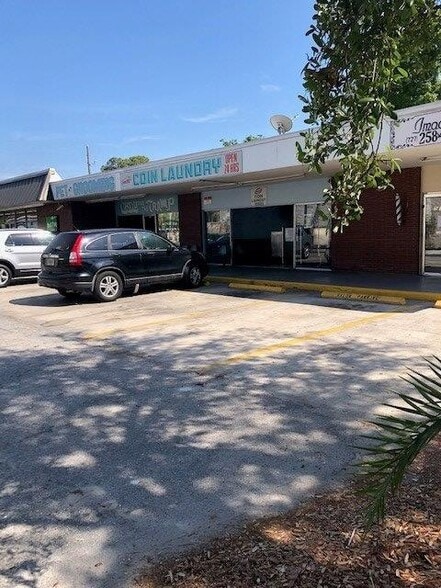 More Photos Of 5451 31st St S, Saint Petersburg General Retail For Sale