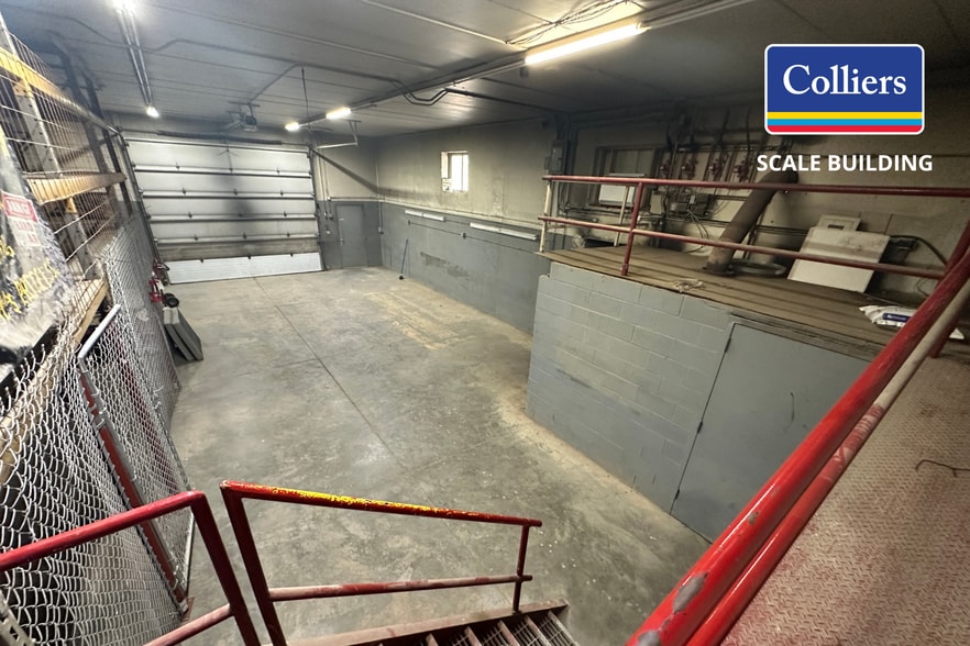More Photos Of 7849 Harrison Ave, Cleves Flex For Lease