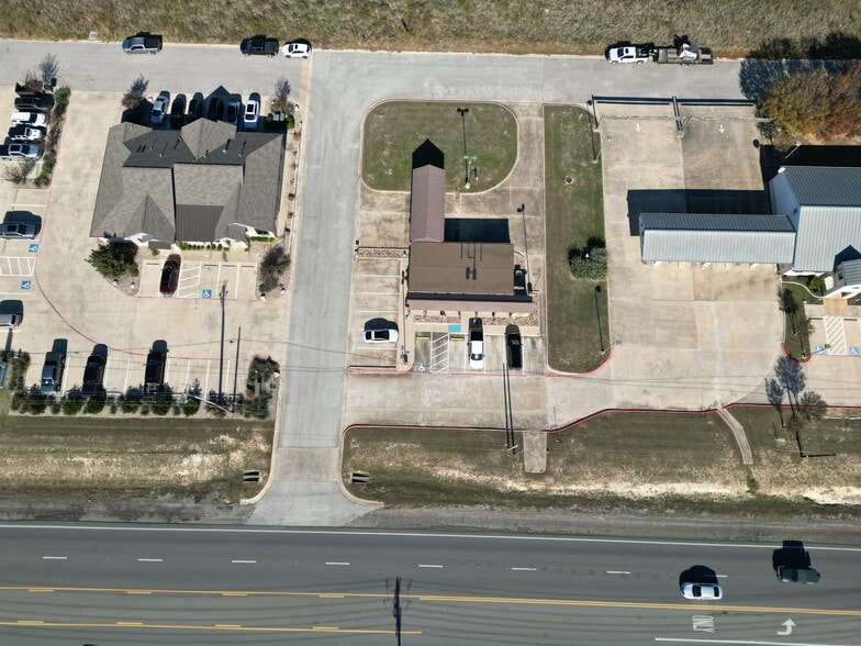 More Photos Of 14262 W State Highway 29, Liberty Hill General Retail For Sale