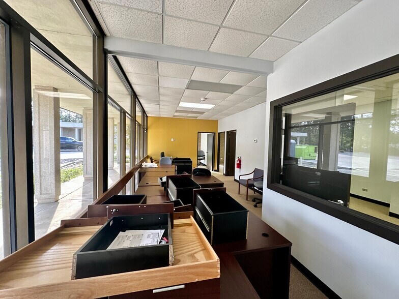 More Photos Of 130 Lexington Ln, Southern Pines Office For Sale