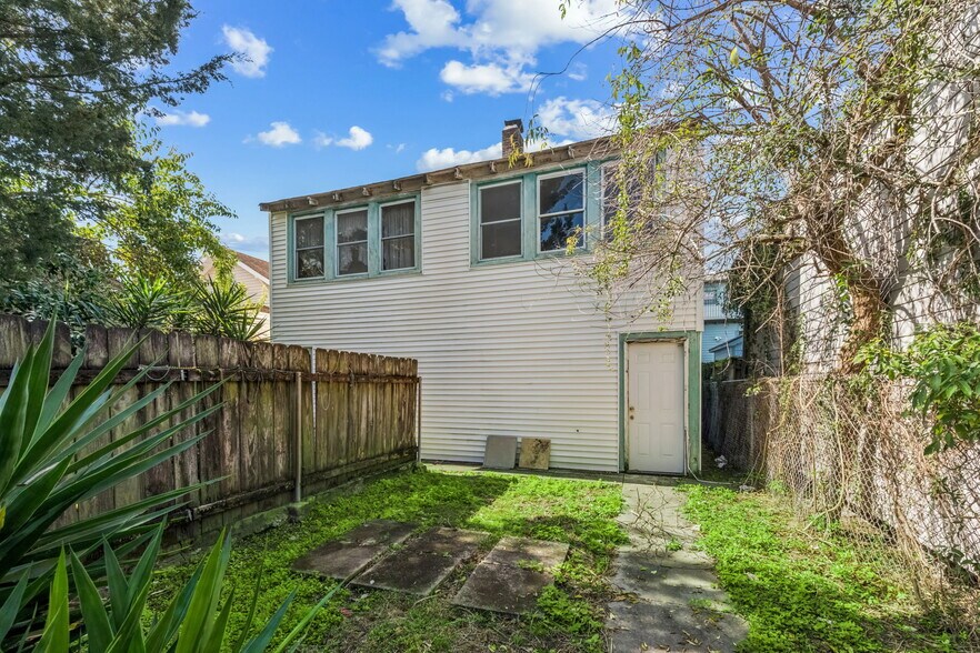 More Photos Of 906 Verret St, New Orleans Multifamily For Sale
