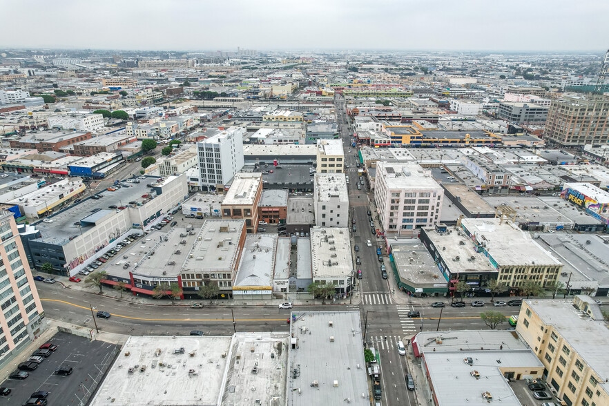 More Photos Of 1048-1050 S Los Angeles St, Los Angeles Storefront Retail Office For Sale
