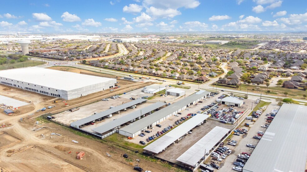 More Photos Of 10027 Harmon Rd, Fort Worth Unknown For Lease