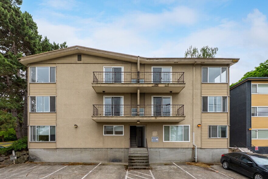More Photos Of 600 W Emerson St, Seattle Apartments For Sale