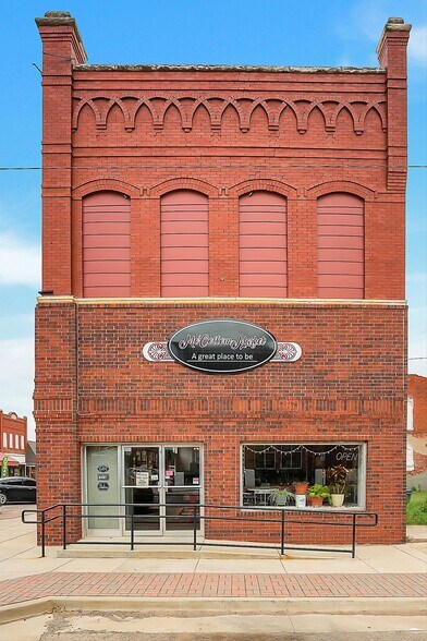 More Photos Of 100 W 4th St, Hobart Restaurant For Sale