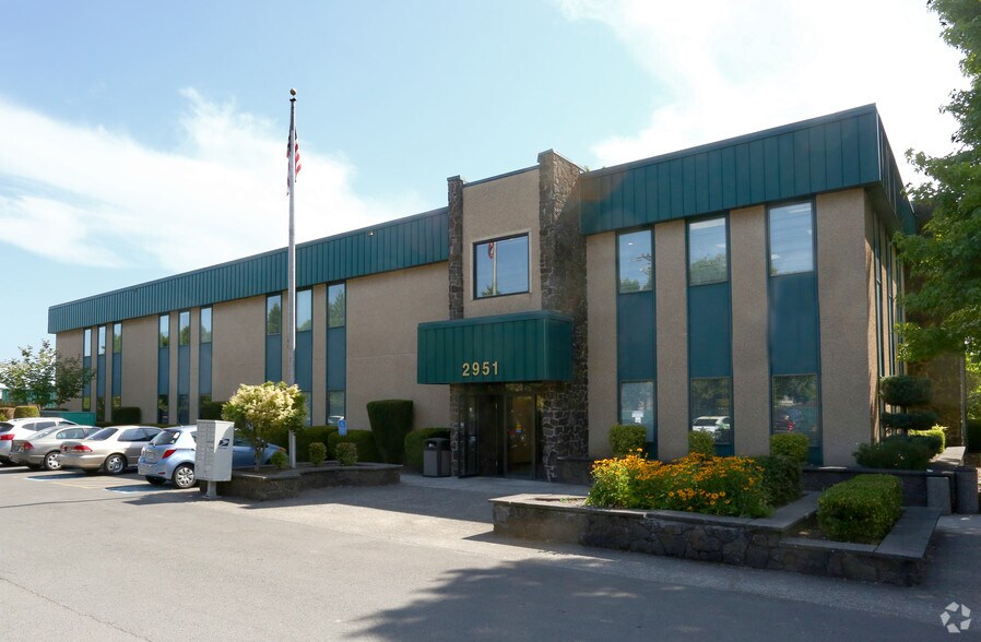 More Photos Of 2951 NW Division St, Gresham Office For Lease