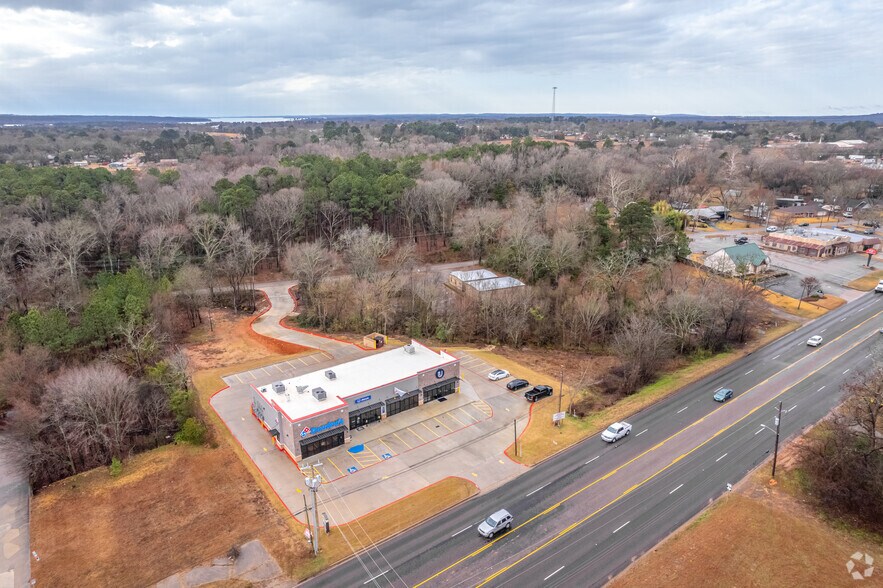 More Photos Of 522 B State Hwy 31 East, Chandler Freestanding For Lease