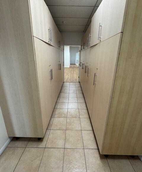 More Photos Of 10550-10556 Riverside Dr, Toluca Lake Storefront Retail Office For Lease