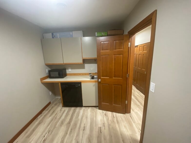 More Photos Of 315 39th Ave SW, Puyallup Office For Lease