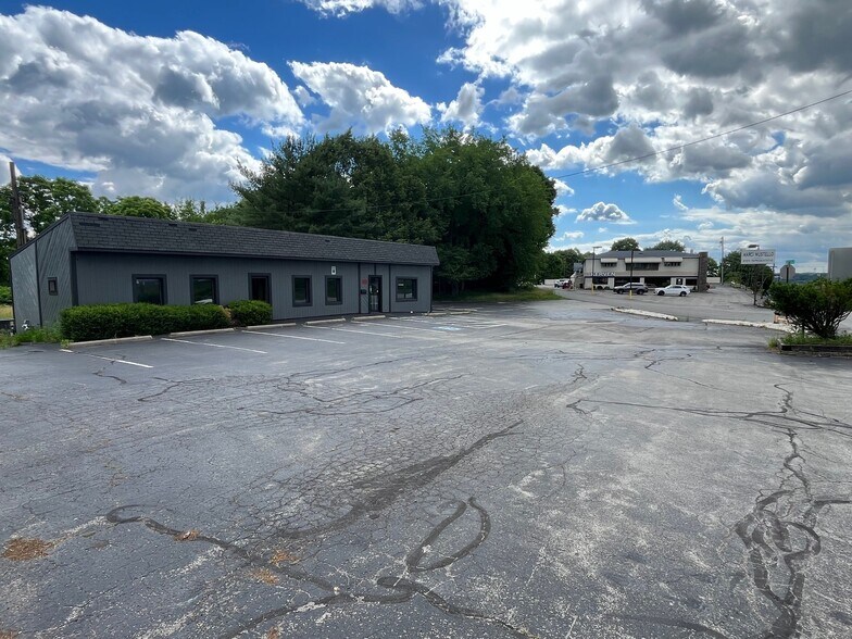 More Photos Of 168 New Castle Rd, Butler Freestanding For Sale