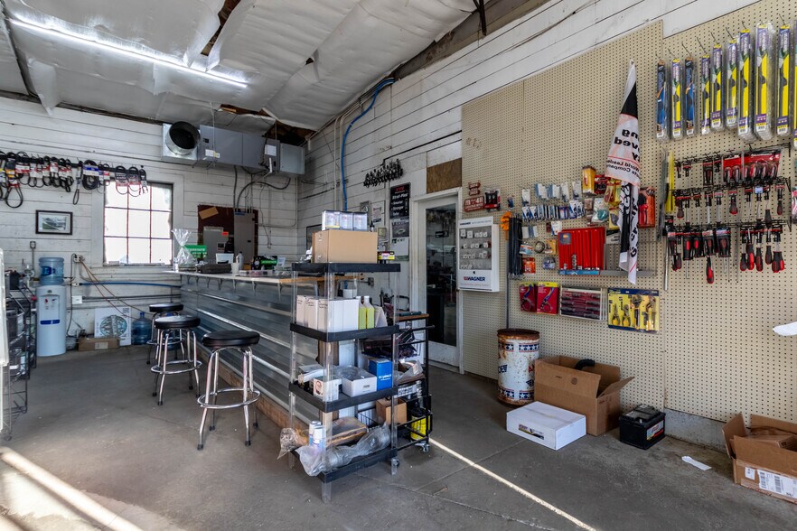 More Photos Of 438 Highway 55, Horseshoe Bend Auto Repair For Sale