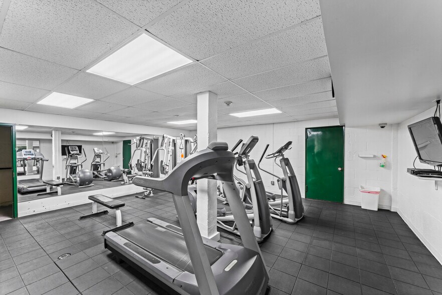 More Photos Of 700 Summer St, Stamford Office Residential For Sale