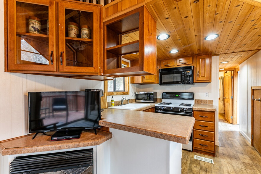 More Photos Of 5175 E Highway 35, Kamas Trailer Camper Park For Sale