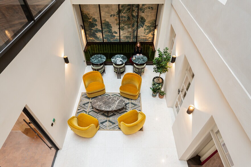 More Photos Of 75 Grosvenor St, London Coworking Space