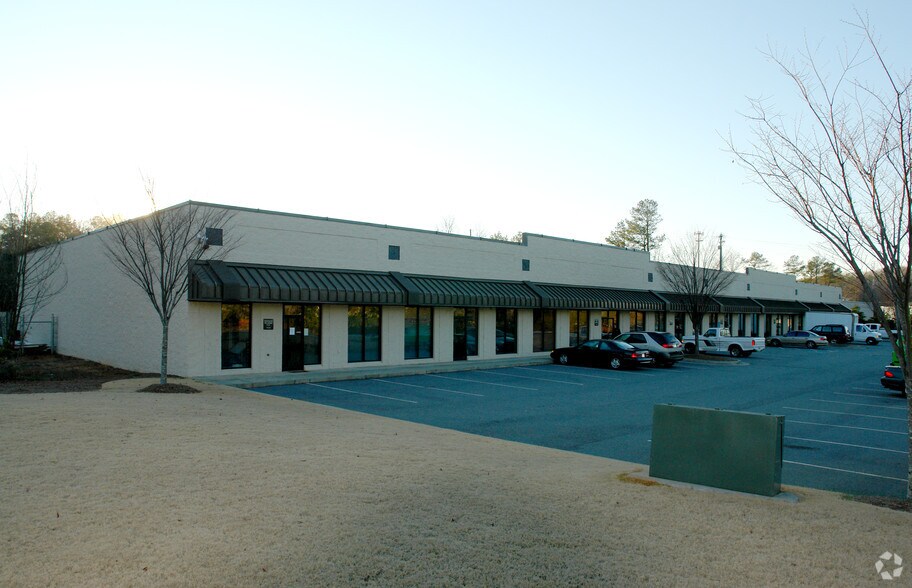 Primary Photo Of 1420 White Cir NW, Marietta Light Distribution For Lease