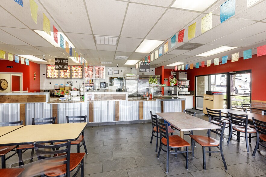 More Photos Of 1418 W Sunset Blvd, St George Freestanding For Lease