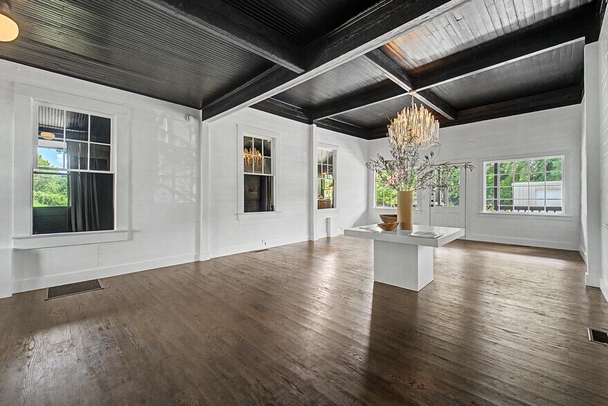 More Photos Of 31 Earl St, Clayton General Retail For Sale