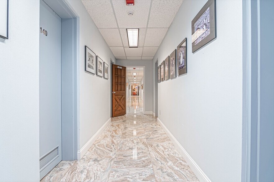 More Photos Of 200 W Illinois Ave, Midland Office For Sale