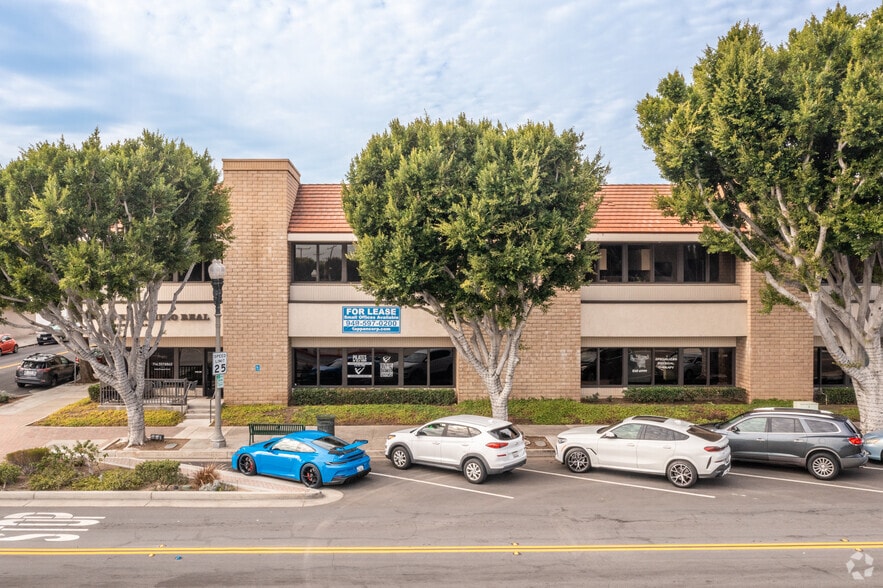 More Photos Of 250 El Camino Real, Tustin Office For Lease